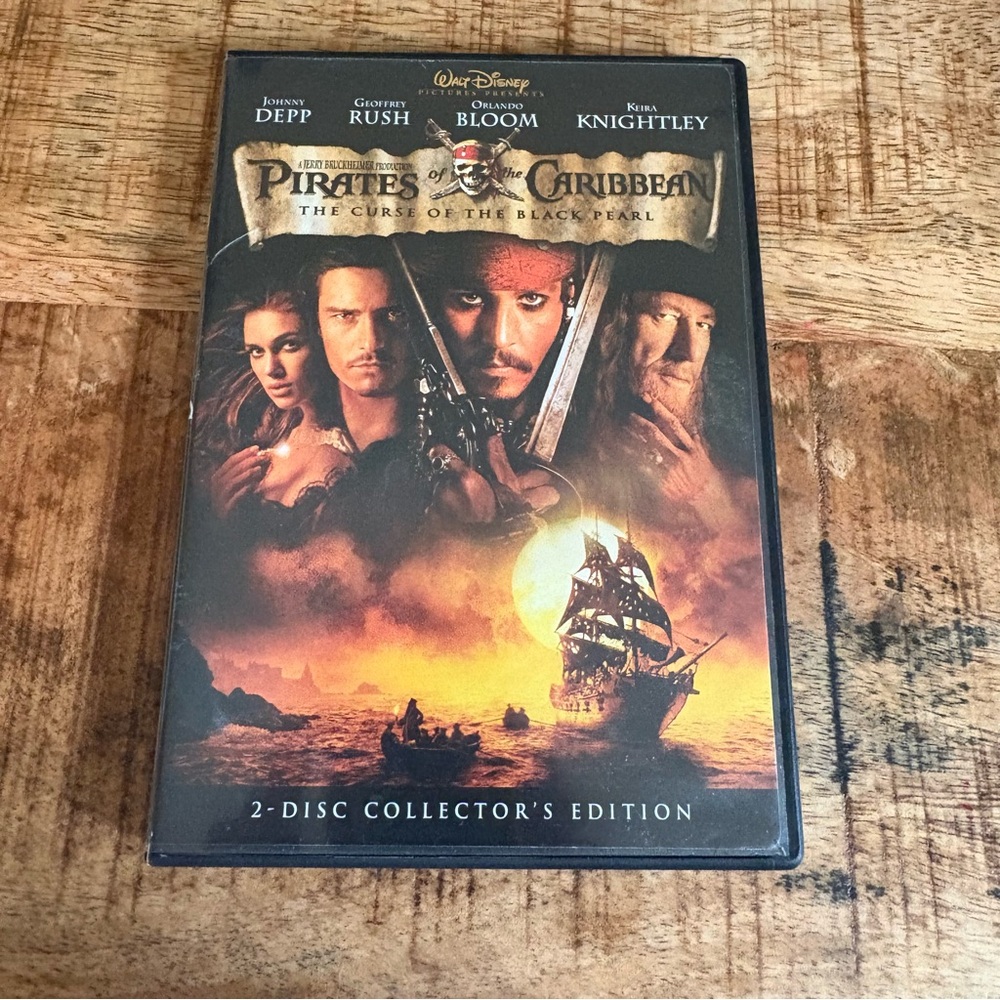 Pirates of the Caribbean The Curse of the Black Pearl DVD